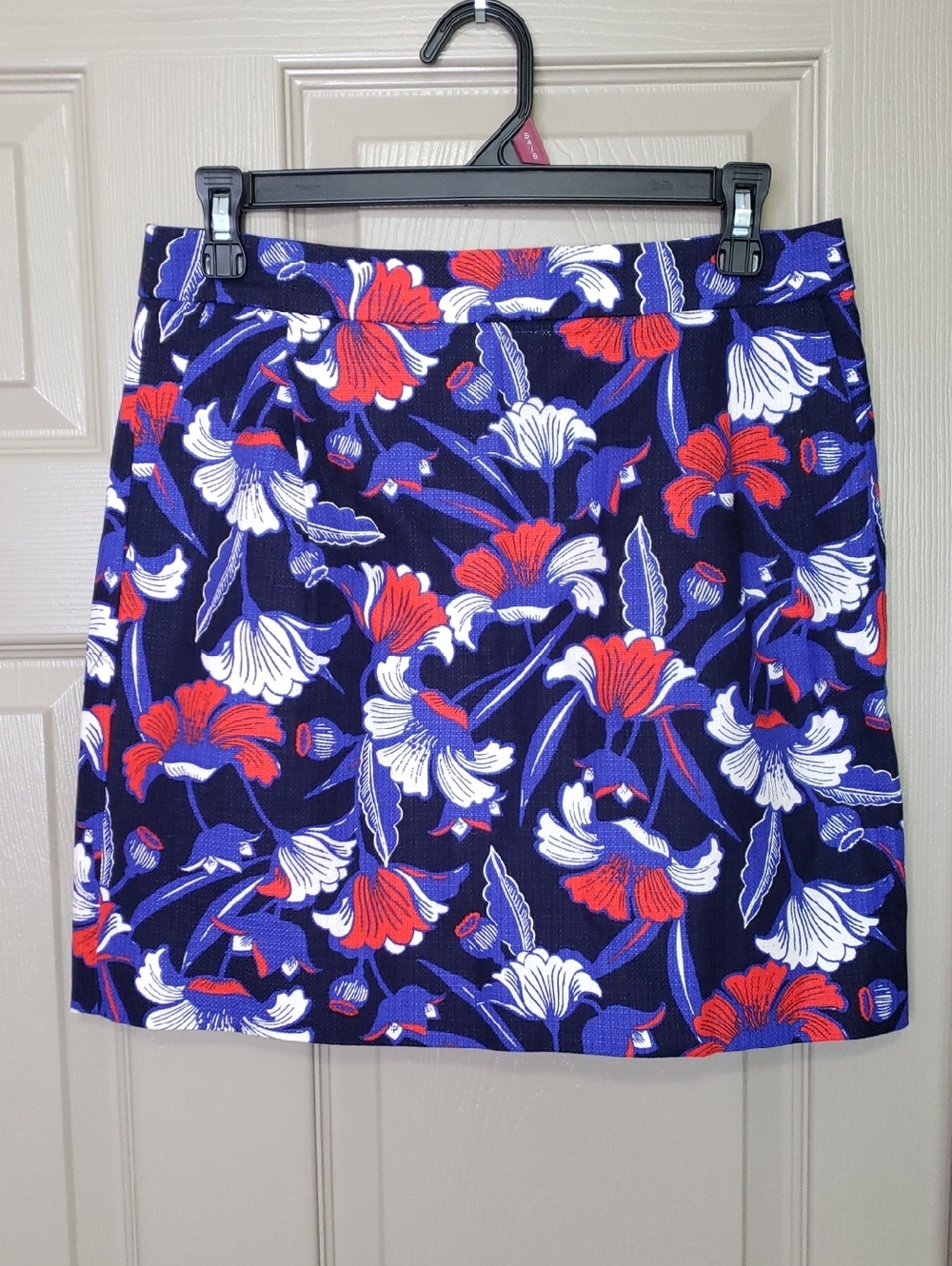 J. Crew Navy Floral 100% Cotton Mini Skirt with Red & White Blooms Size 4